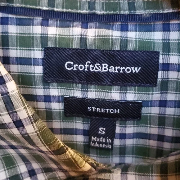 Croft & Barrow Shirt size Small NWT plaid button-down - Picture 2 of 7